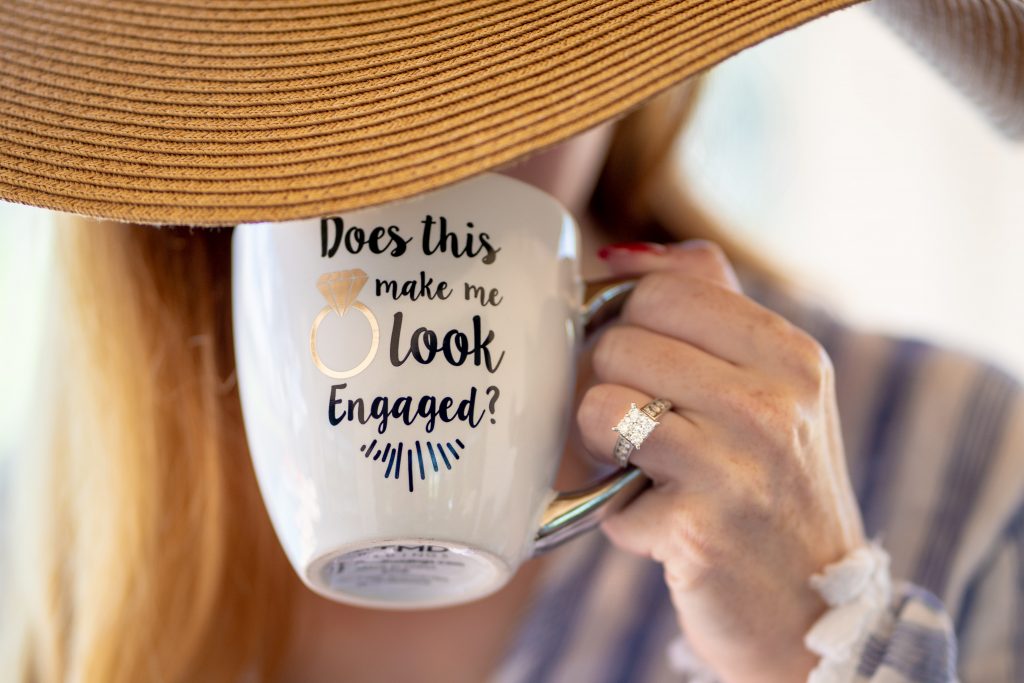 6 ways to announce your engagement