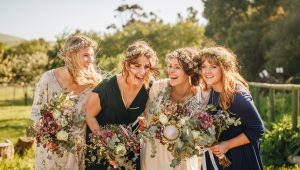 The differences between real and artificial wedding flowers