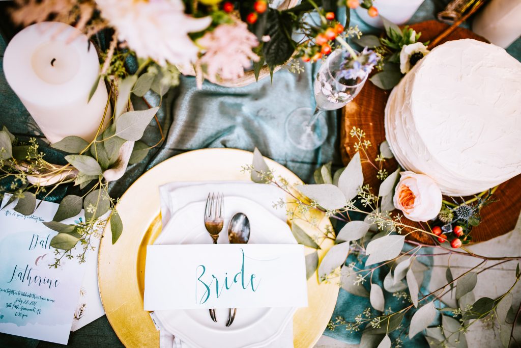 What's trending in the wedding world of: Decor and food