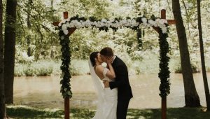 Our favourite celebrity wedding kisses