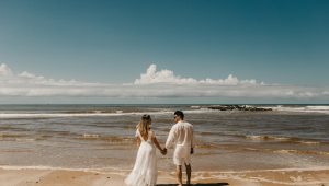The pros and cons of having a beach wedding