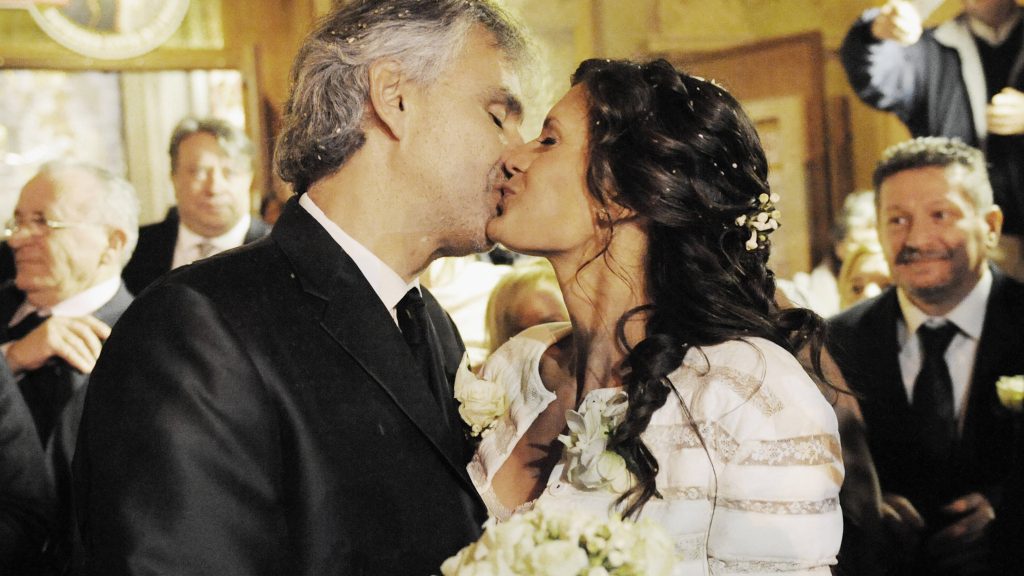 Andrea Bocelli serenades wife as a 'thank you'