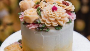 Stunning ombré wedding cakes