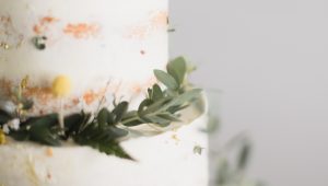 Boho-inspired wedding cakes