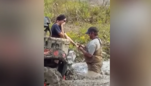 Man proposes to girlfriend while stuck in mud