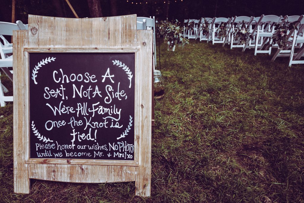 Adorable wedding signs your guests will love