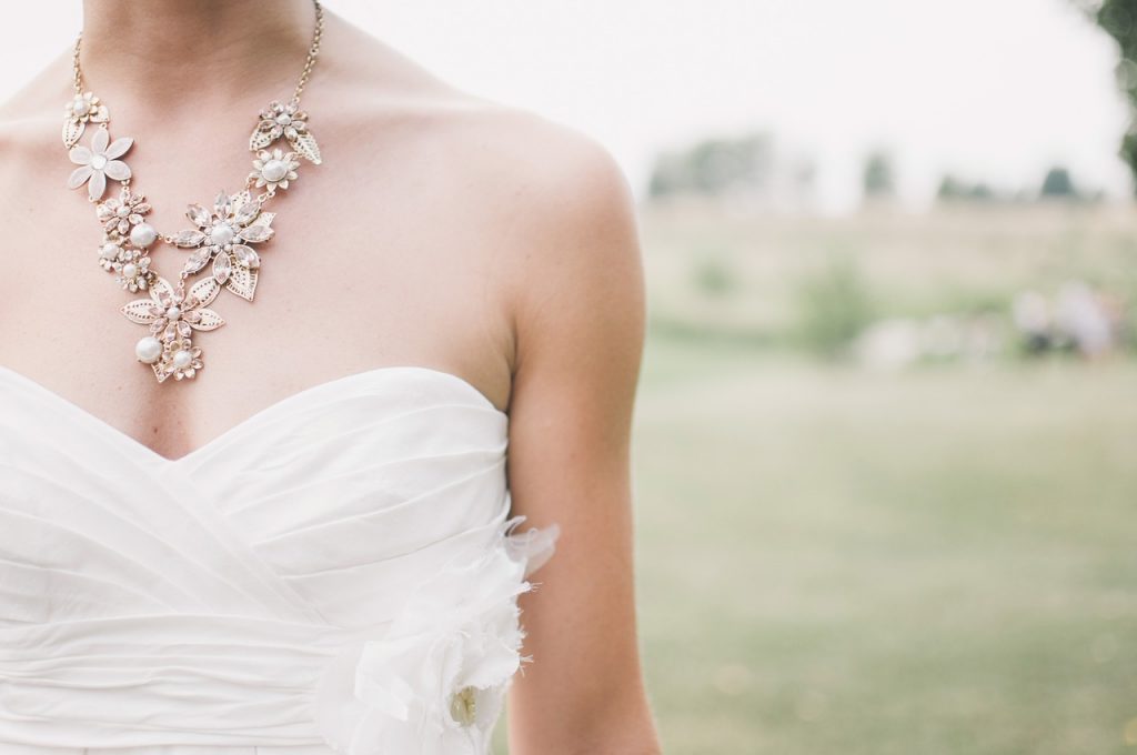 How to make your own (classy) wedding jewellery