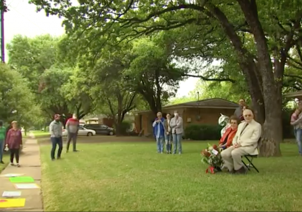 Family hold parade to celebrate 75th wedding anniversary