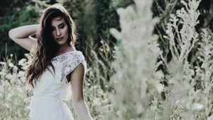 Laid-back dresses for a backyard wedding
