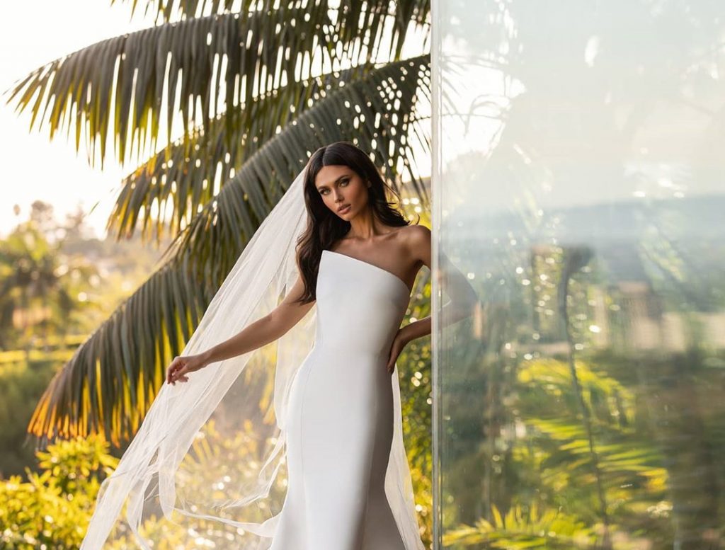Pronovias offers free wedding dresses to healthcare workers