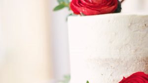 Romantic red wedding cakes