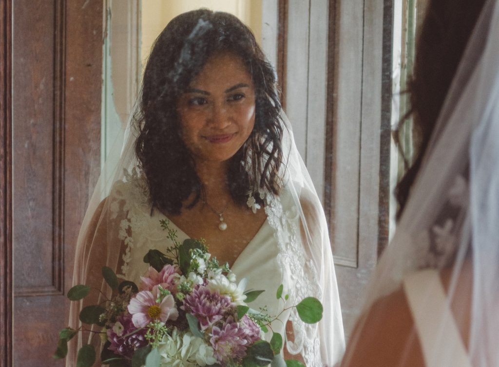 The pros and cons of wearing your mother's wedding dress