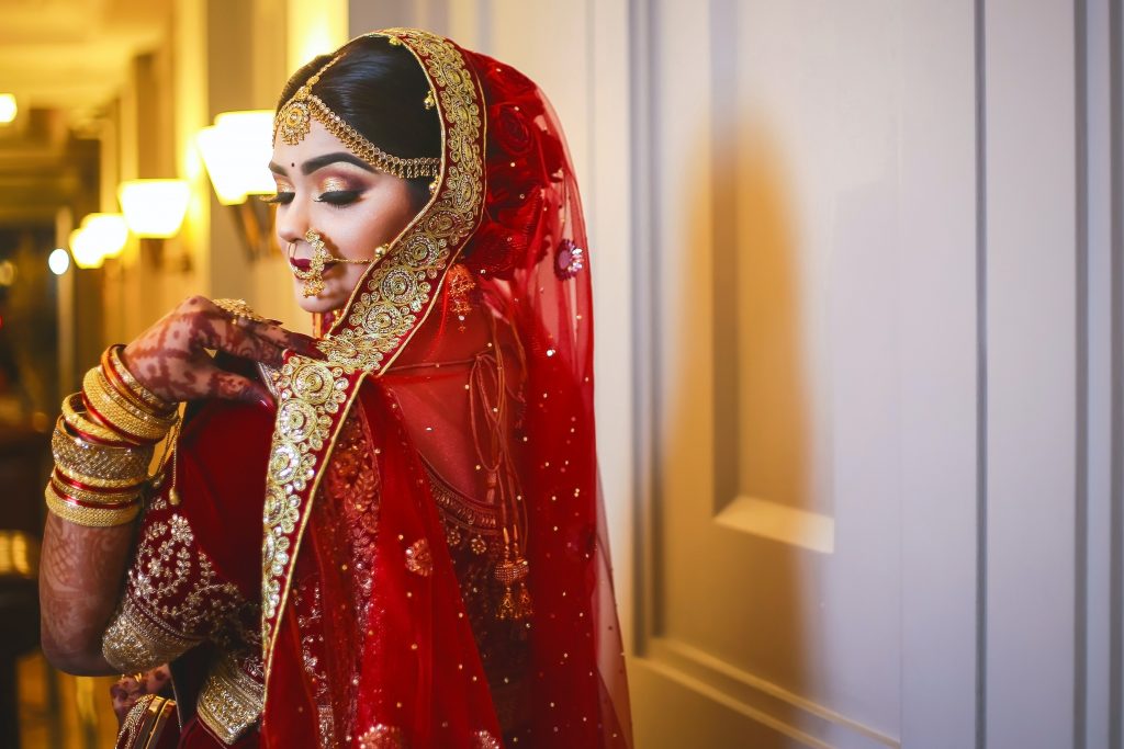 A guide to Hindu bridal attire: Solah Shringar