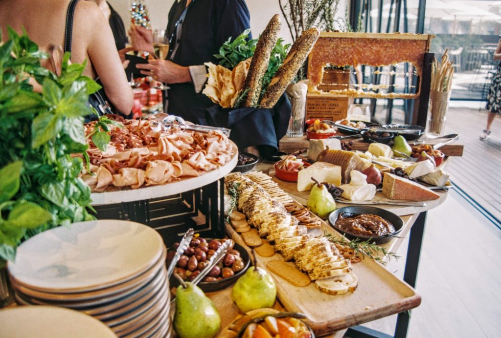 Let your wedding food determine the theme for your big day