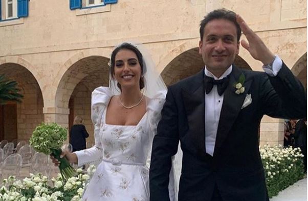 Lebanese beauty queen holds wedding amid lockdown