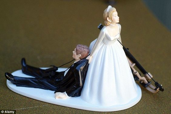 Bold cake toppers that make you look again