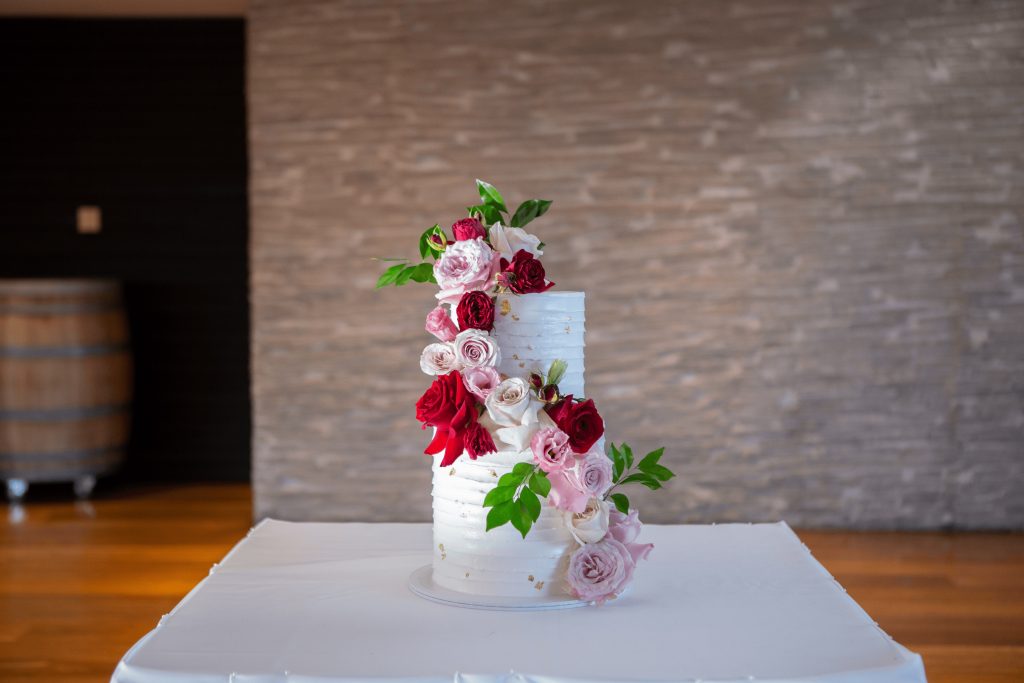 Spectacular spring wedding cakes that are full of life