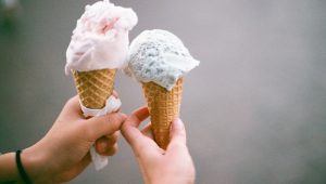 Cute ways to serve ice cream at your wedding