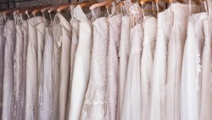 Brides lose thousands after bridal store suddenly closes