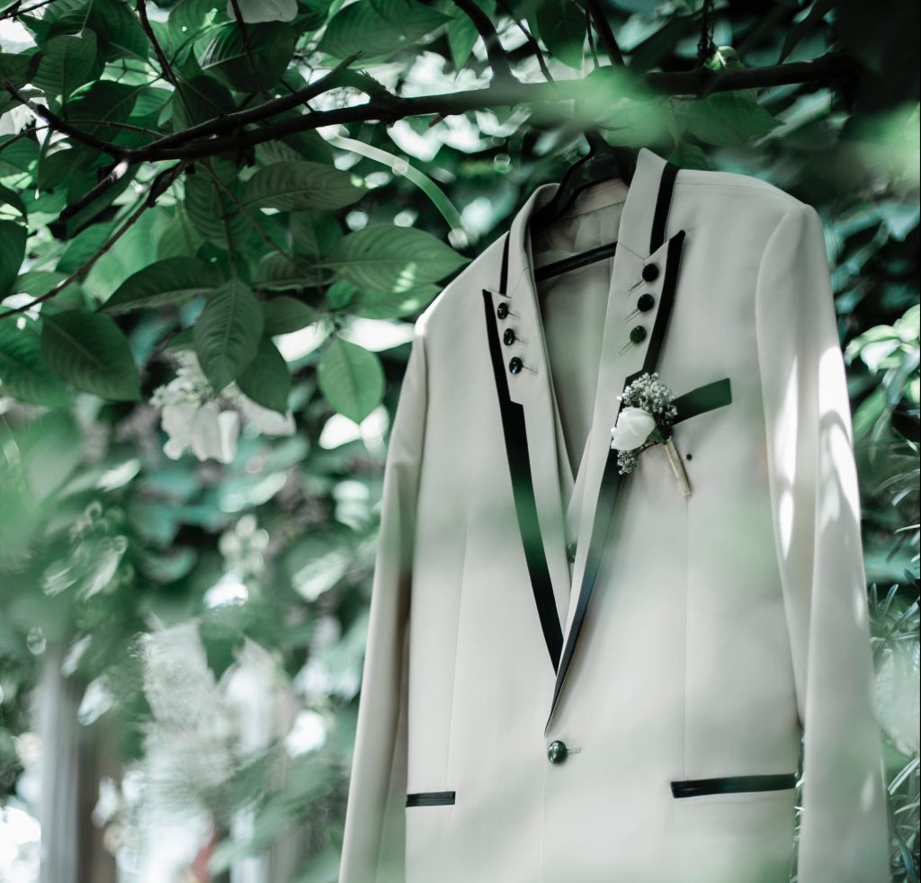 White wedding suits for the classic groom