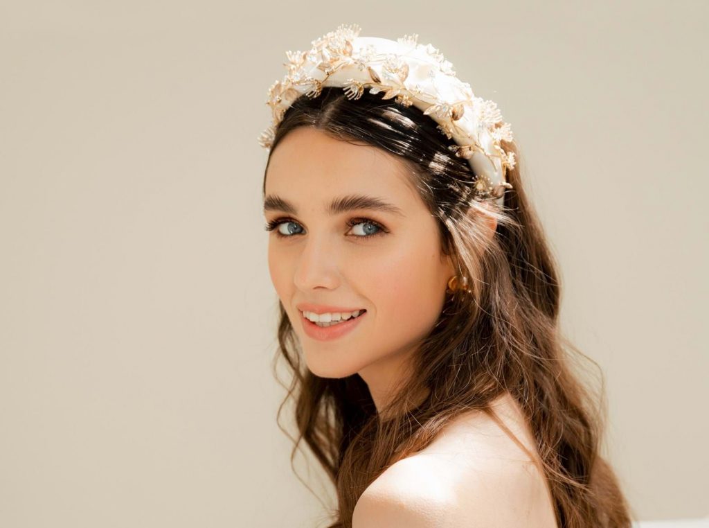 The perfect wedding accessory: The headband