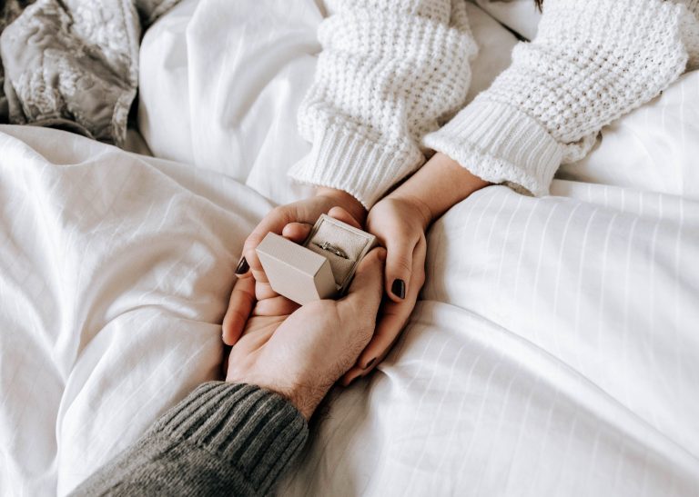 The proposal trends we’re seeing everywhere right now (And why couples are saying yes to them)