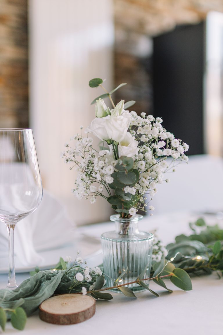 Luxury without the price tag: 28 smart ways to save money on your wedding (without making it look cheap) Luxury without the price tag: 28 smart ways to save money on your wedding (without making it look cheap)