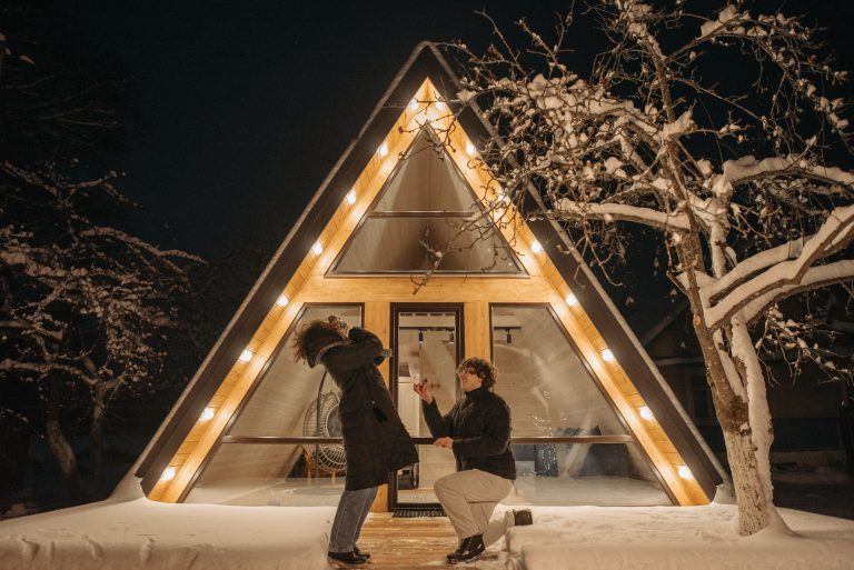 Winter proposal ideas: cozy escapes, scenic spots & unforgettable “yes!” moments Winter proposal ideas: cozy escapes, scenic spots & unforgettable “yes!” moments